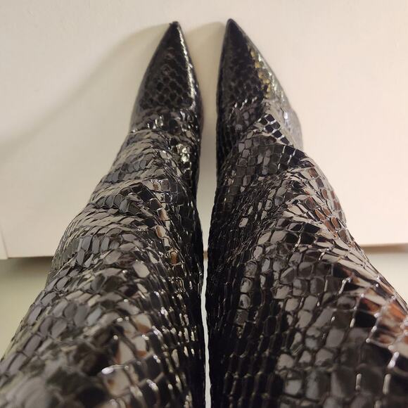 STEVE MADDEN NWT Women's Black Paley Snake Embossed Boot, Size 6 - Picture 4 of 12